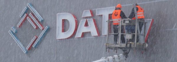 Leuchtwerbung im Winter für Dätwyler Leuchtwerbung im Winter für Dätwyler