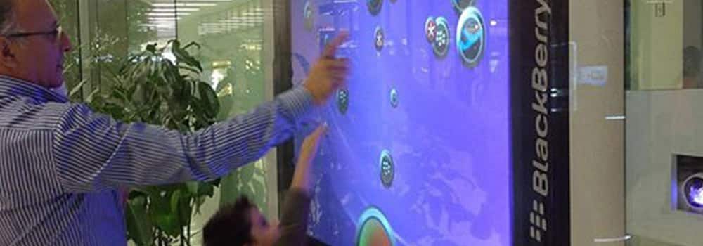 Digitale Revolution im Handel: Das Interaktive Schaufenster Digitale Revolution im Handel: Das Interaktive Schaufenster