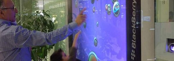 Digitale Revolution im Handel: Das Interaktive Schaufenster Digitale Revolution im Handel: Das Interaktive Schaufenster