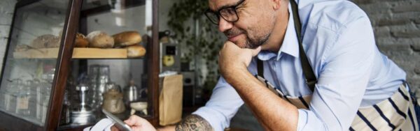 Wie sich Fleischer und Bäcker mit gutem Marketing zwischen Industrie und Absatzmittler behaupten. Wie sich Fleischer und Bäcker mit gutem Marketing zwischen Industrie und Absatzmittler behaupten.